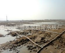 深层真空预压水平排水管路布置及埋设